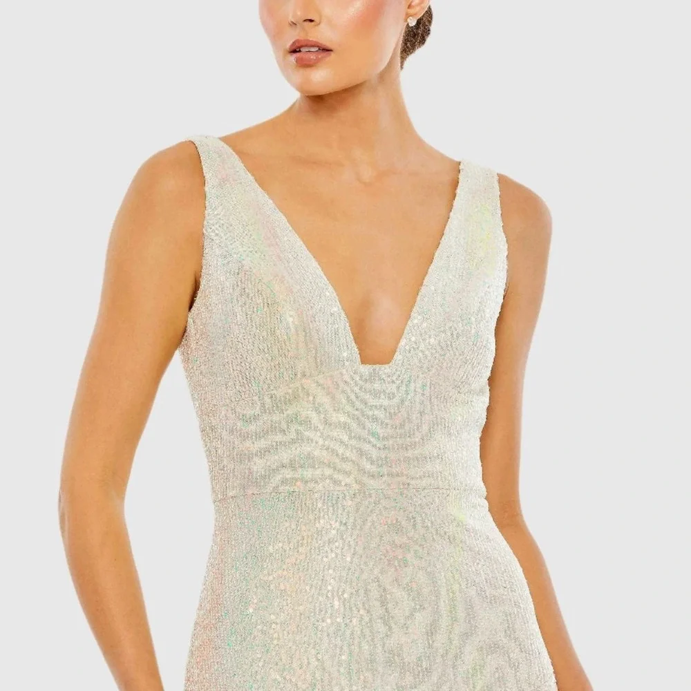 Mac Duggal stunning sequin